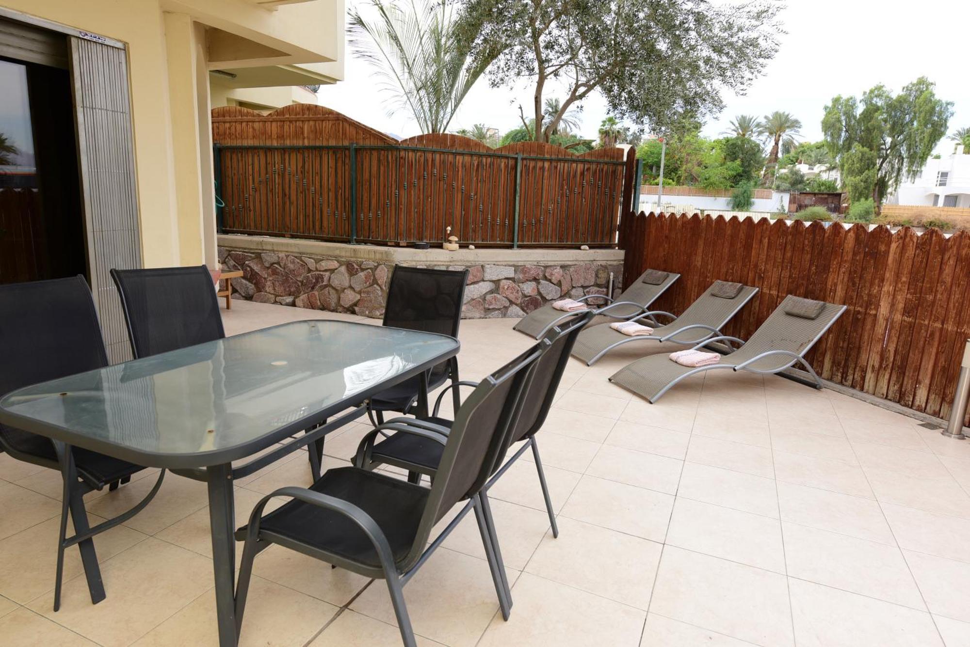 Amdar Holiday Apartments Ейлат Номер фото